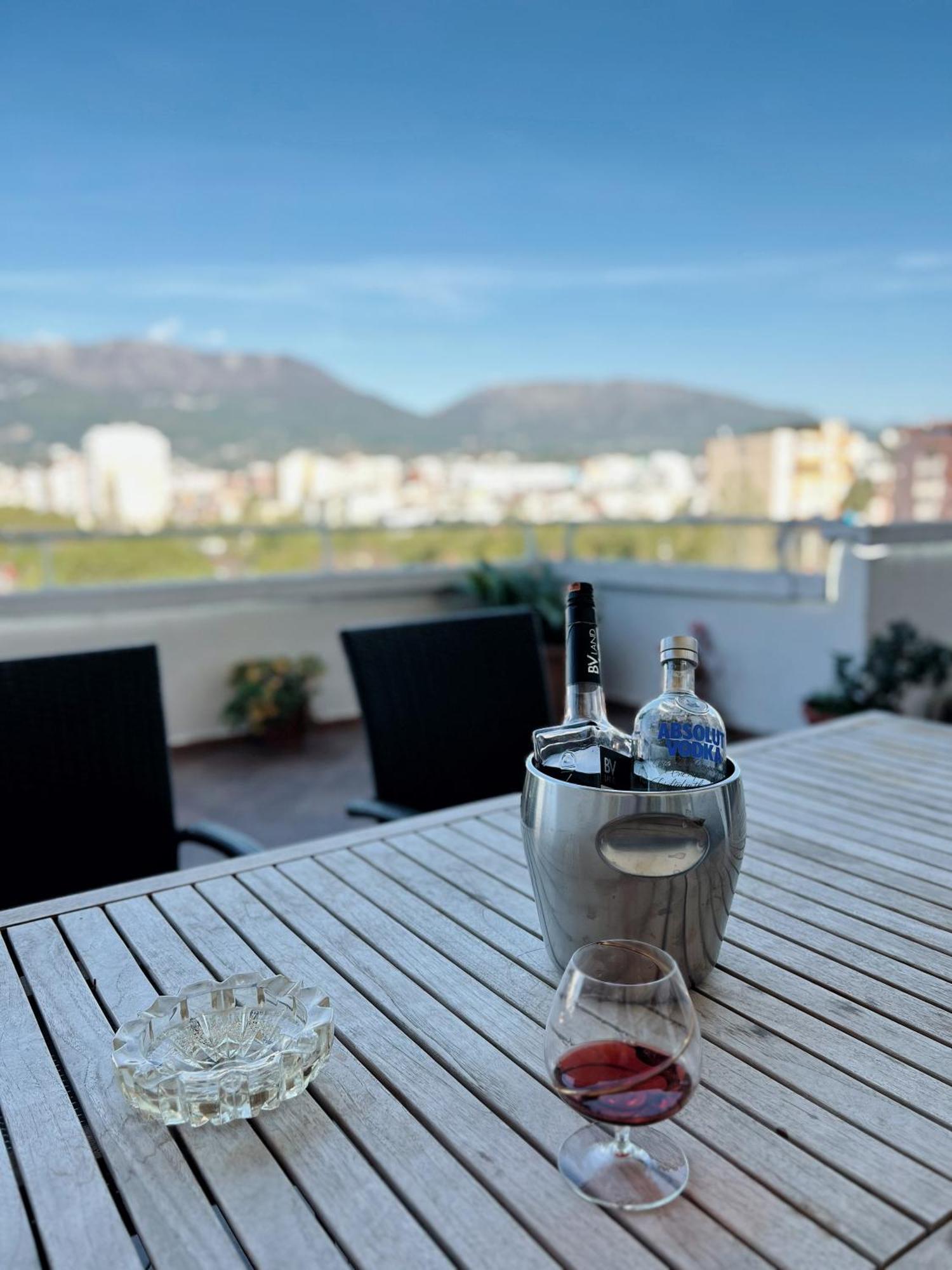 Lovely Apartment Tiranë Eksteriør bilde