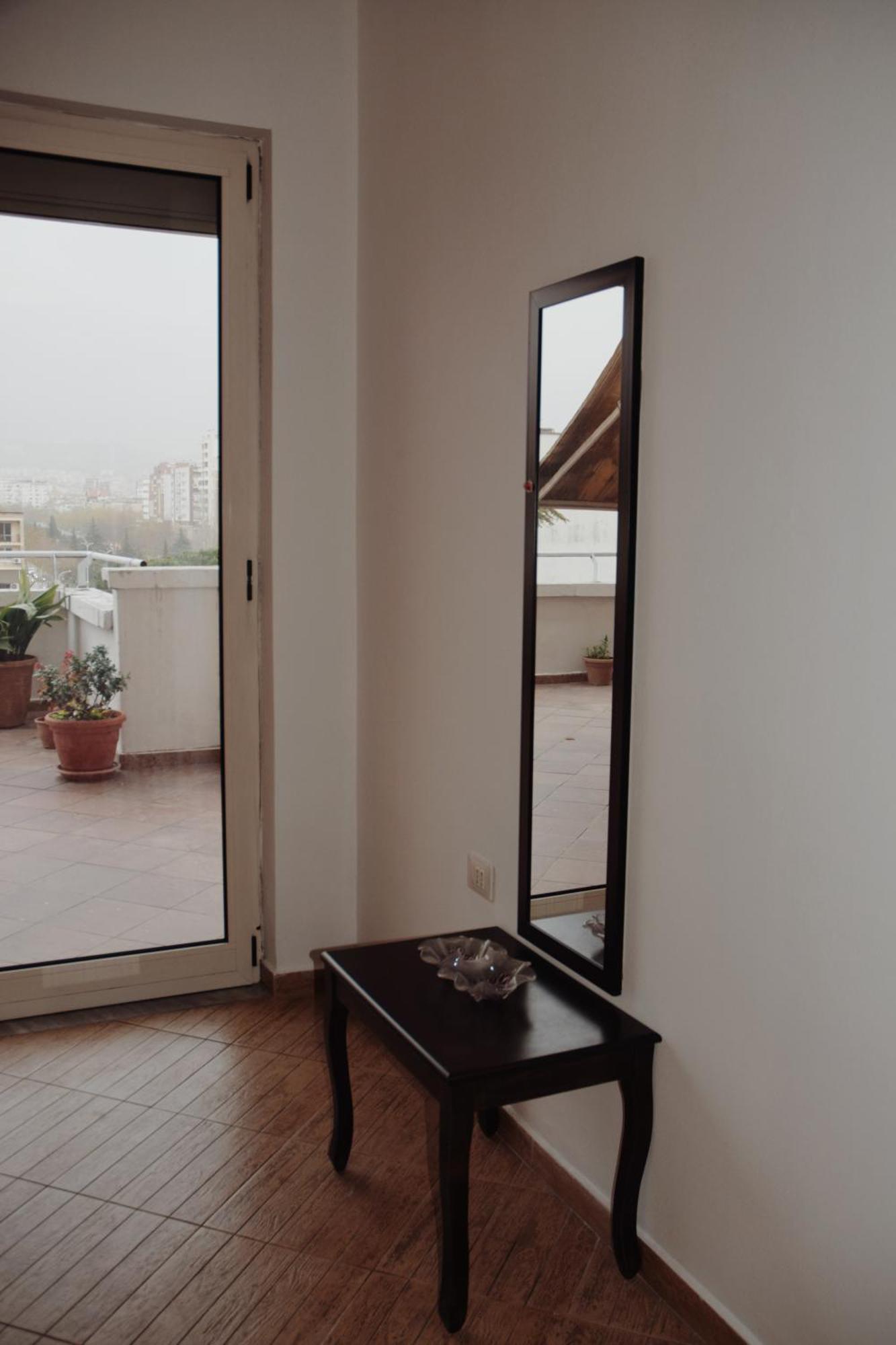 Lovely Apartment Tiranë Eksteriør bilde